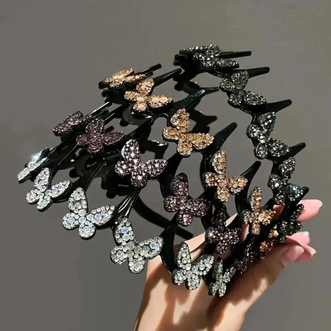 Female Wave Pattern Wavy Crystal Headband - Lightweight, Sparkling Rhinestone Hair Accessory with Stainless Steel, Secure Hold - Elegant Wedding Fashion Accessory for Everyday Wear