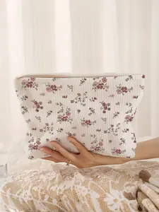 Floral Print Cosmetic Bag - Floral Pattern, Makeup Pouch, Durable Polyester Zipper Pouch, Travel Toiletry Organizer, Travel Essentials, Lightweight Zipper Bag, Ideal For Beauty Lovers, Perfect Gift For Sisters, Students And Adults