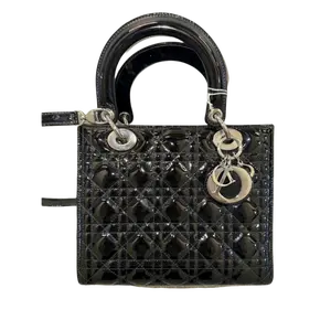 Pre-owned Leather Small Leather Goods Black Patent Quilted Top Handle Bag – Medium Structured Handbag