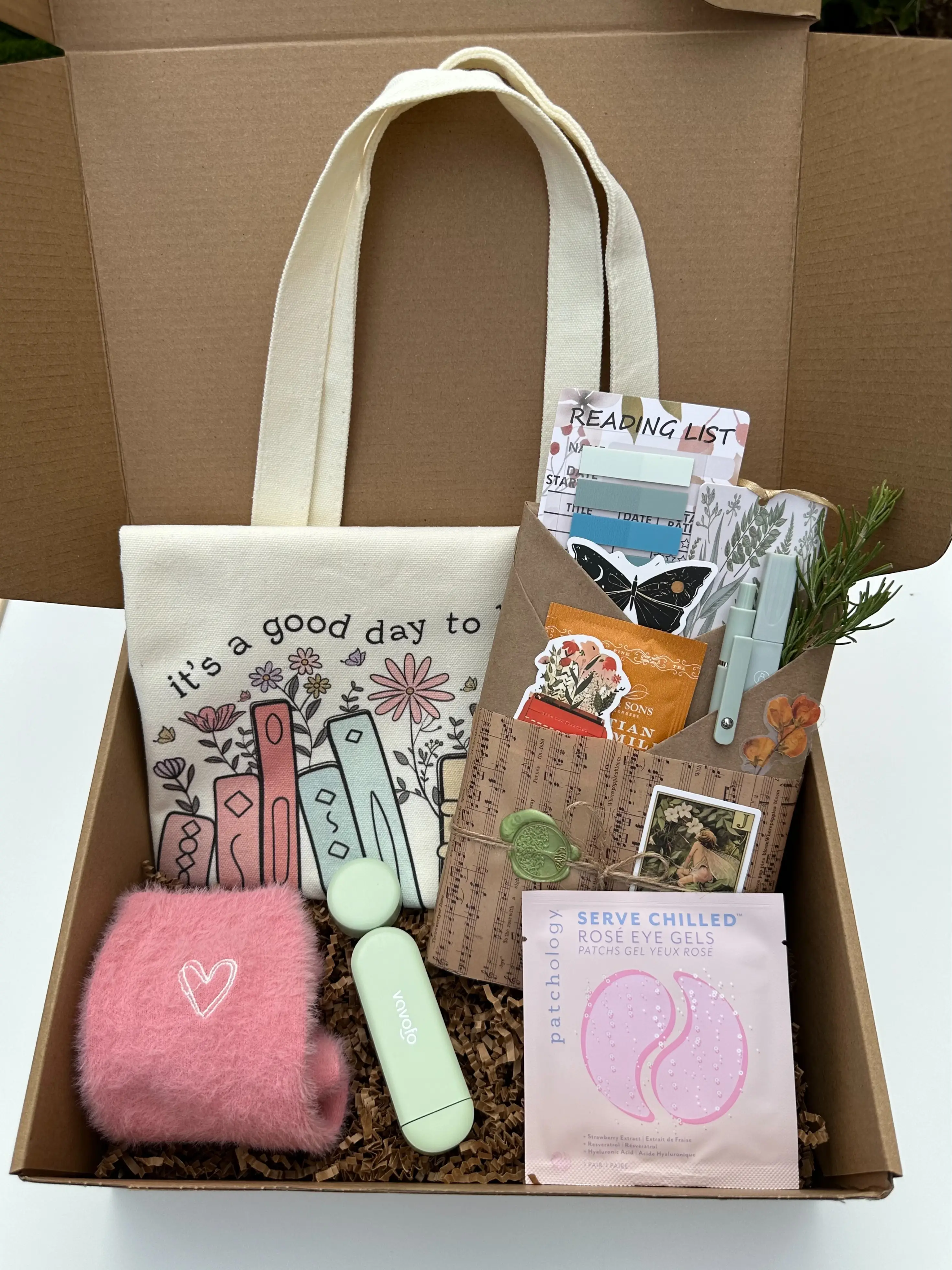 Mystery Book Box Blind Date with a Book, Gift Box, Book Box (NEW)