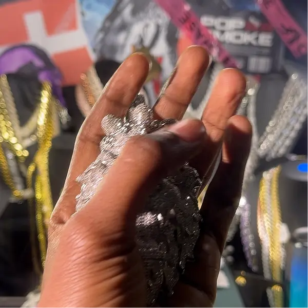 [Quick sale] Non-natural Crystal Necklaces & Pendants M