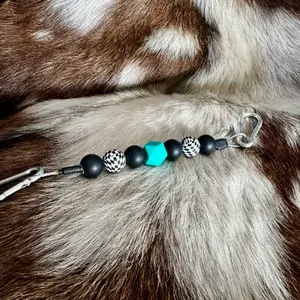 Checkered Beaded silicone curb chain