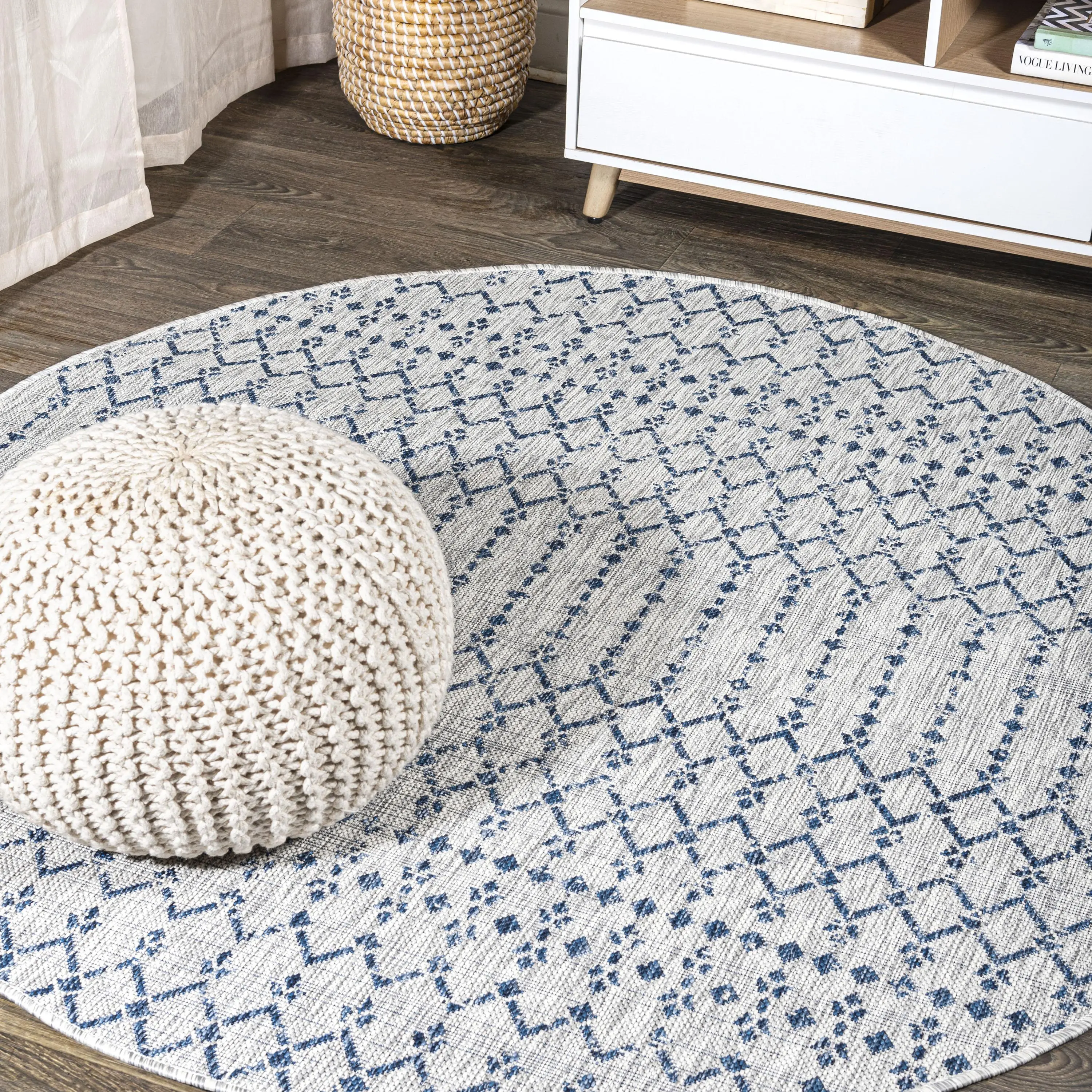 JONATHAN Y Ourika 1-Piece 9' Round Moroccan Tribal Geometric Pattern Polypropylene Flatweave Elegant Rug - Indoor-Outdoor, Patio-Ready Rug, for Living/Kitchen, Bedroom, Decorative Area Rug
