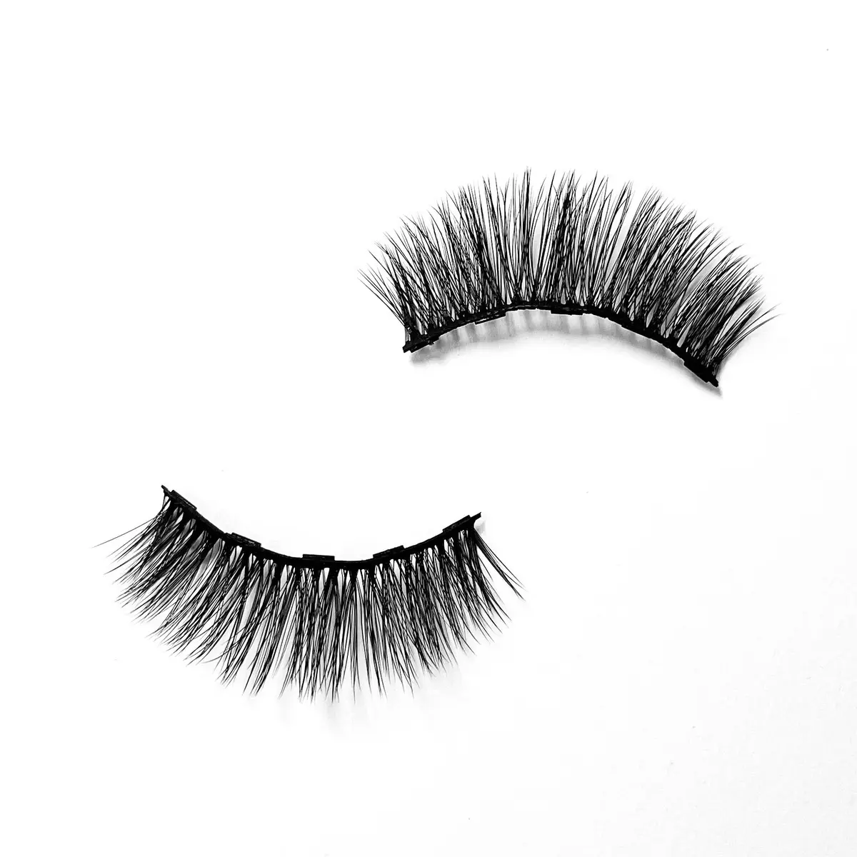 BeautybyPreita: Magical Magnetic Lashes