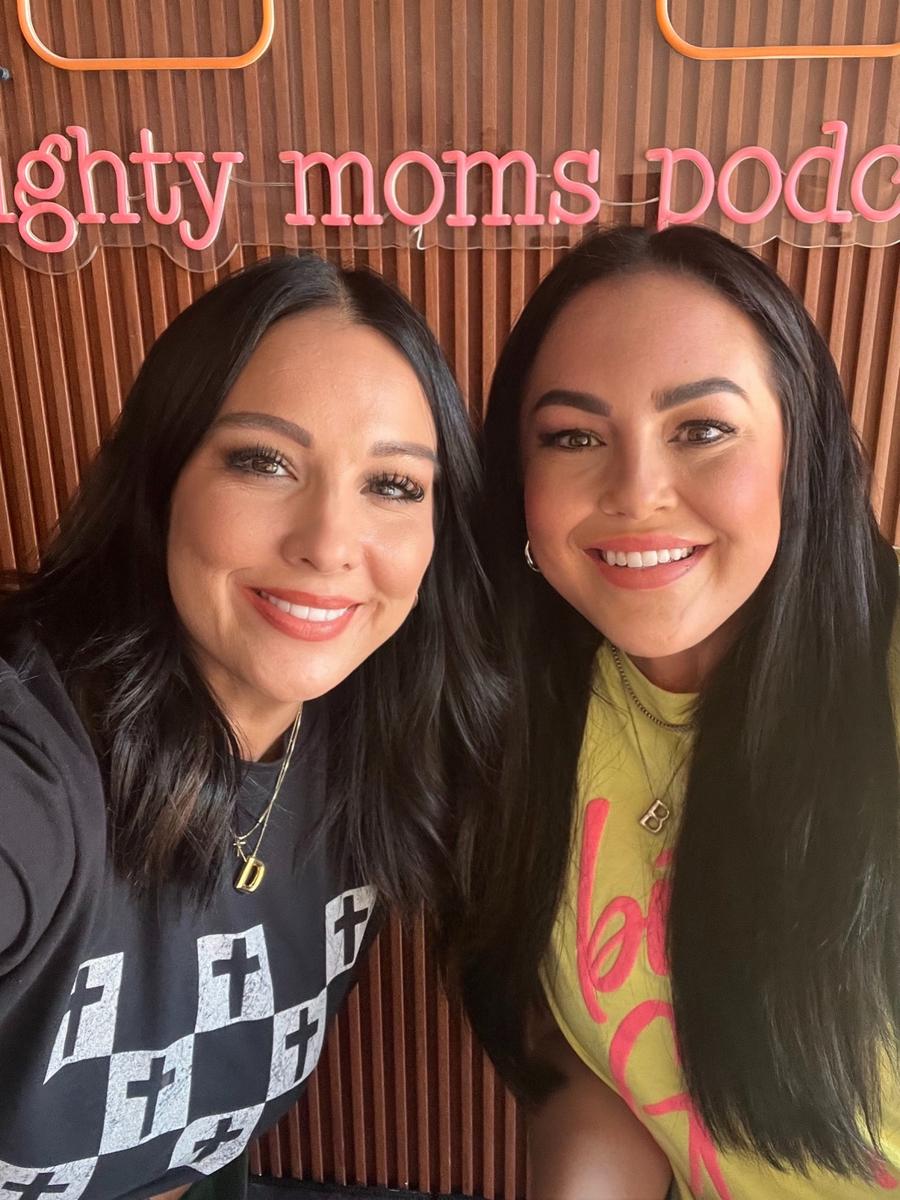 Item: Saddle (warm tan)