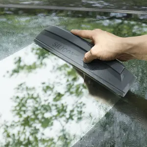 Car silicone wiper blade, glass cleaning tool that does not damage car paint, car wash tools and accessories, wiper blade