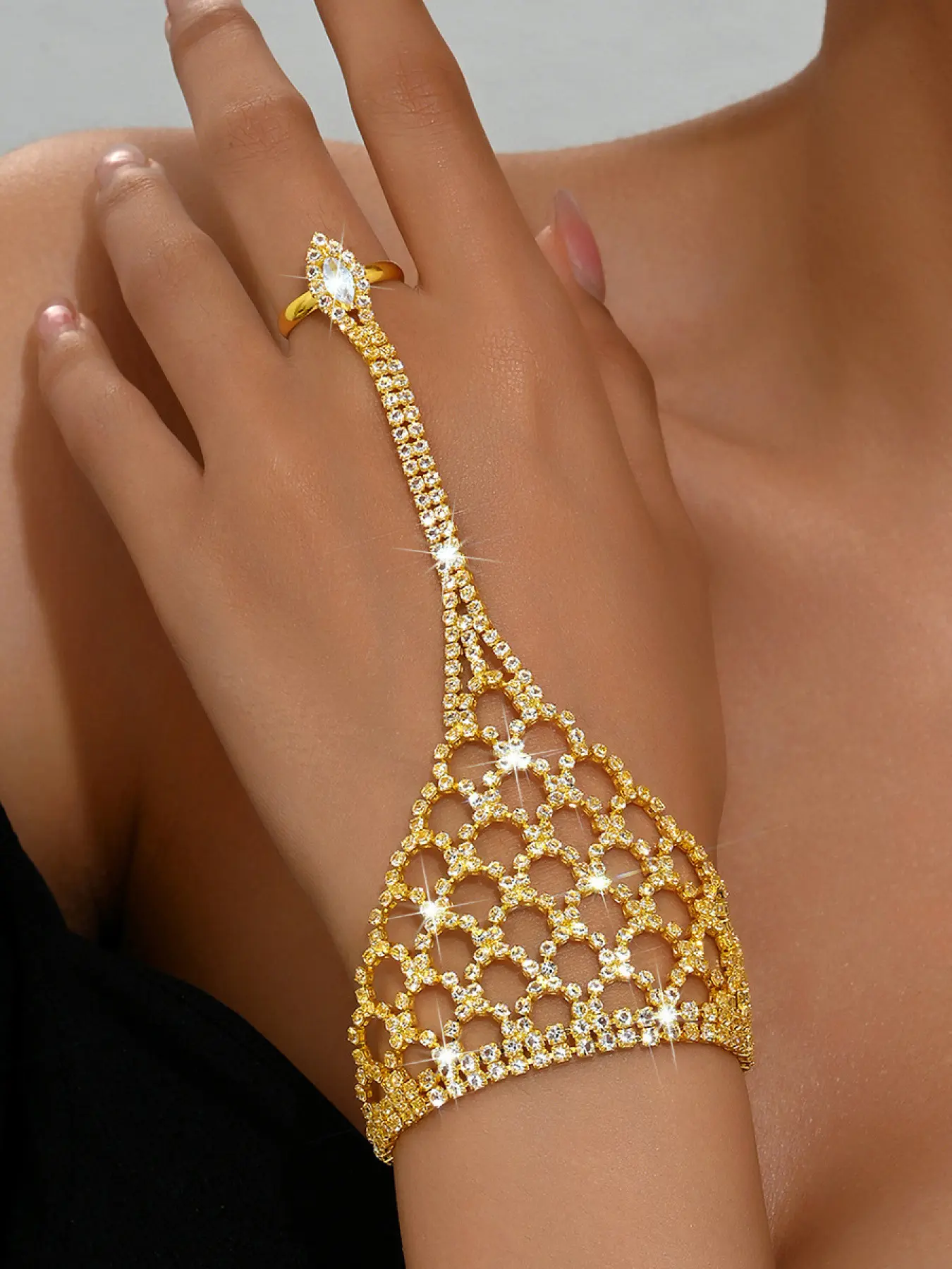 Gold Rhinestone Hand Chain Bracelet with Integrated Ring, Beautiful Bracelets, Rhinestone Bracelets, Luxury Glamorous Statement Jewelry with Sparkling Crystal Embellishments for Women's Formal Events, Wedding, Party & Red Carpet Occasions