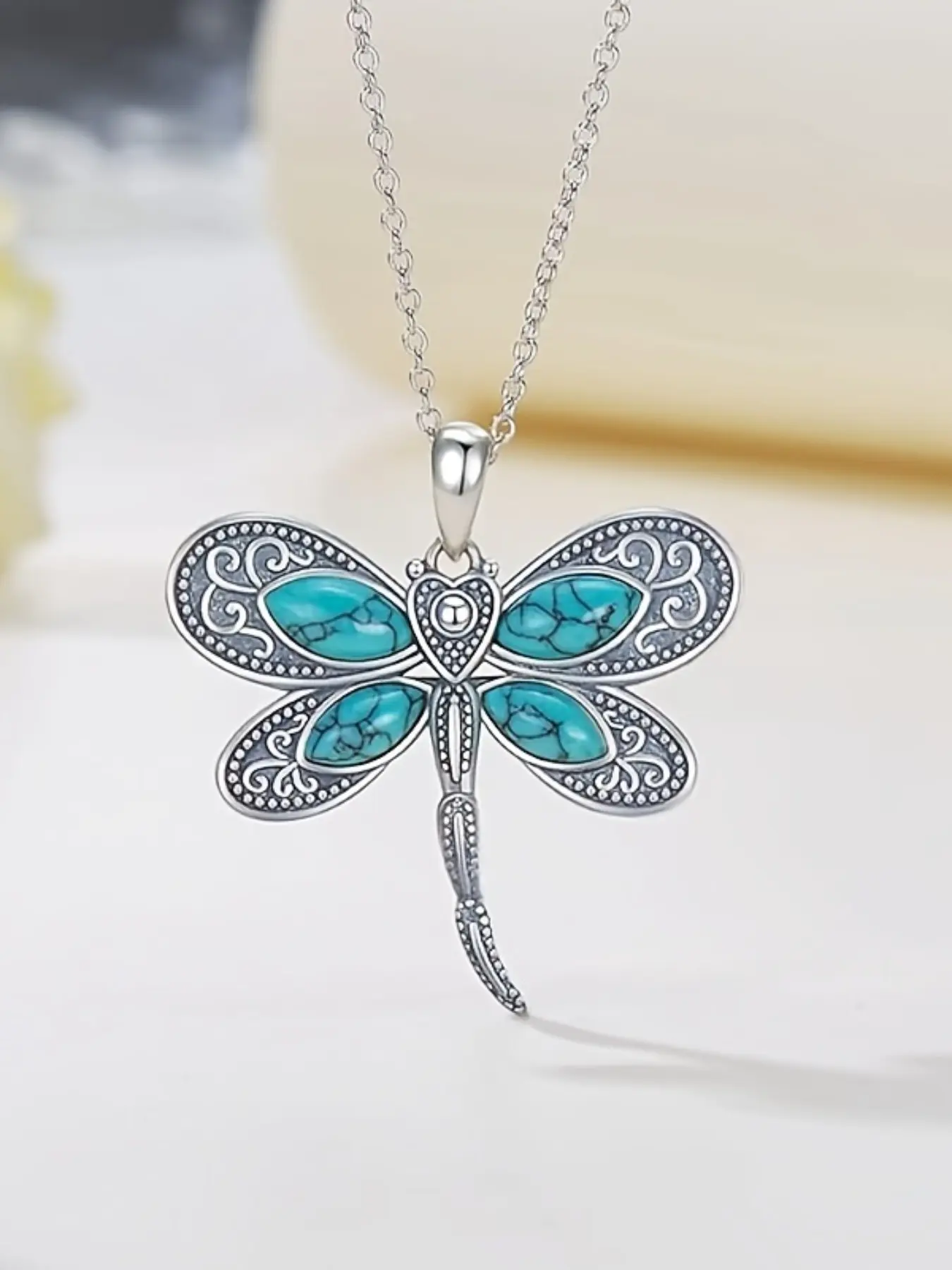 Bohemian Style Dragonfly Pendant Necklace for Women, Unique Design, Vintage Faux Turquoise, Vintage Charm, Casual All-Season Jewelry Gift, Elegant and Versatile, Elegant Accessory, Chain Necklace