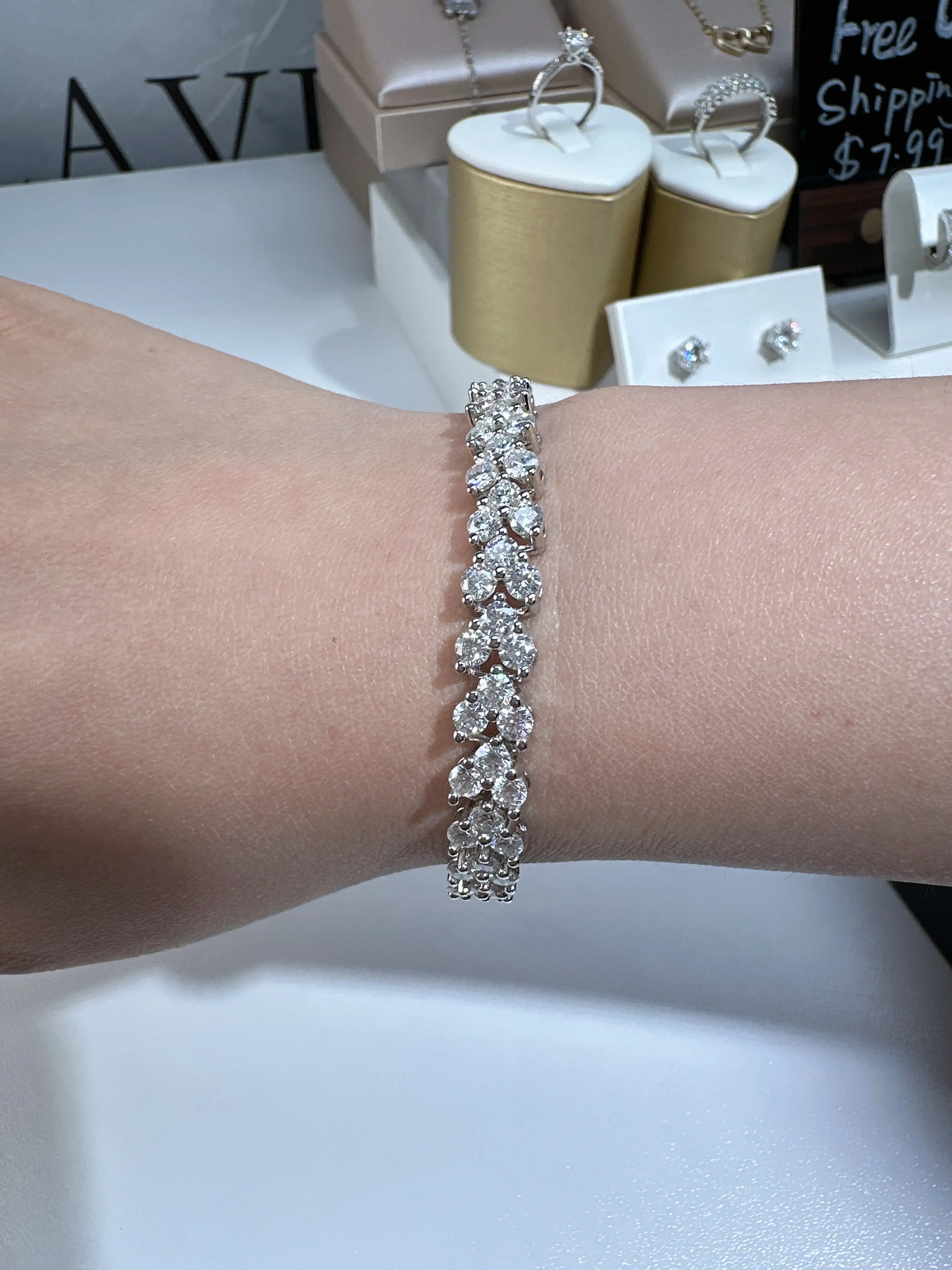 Women's Color D Moissanite Bracelet - High-Quality, Sparkling Premium Fashion Costume Jewelry Accessory