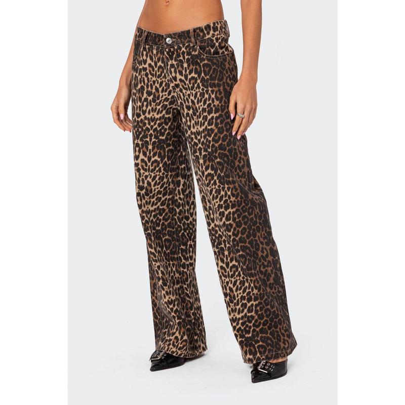 Leopard Printed Low Rise Baggy Jeans