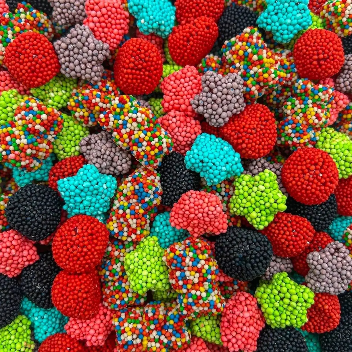 Crunchy Gummy Candy Mix | 2 Pound Bag | Rainbow Nonpareils Bears, Berries, Star Shaped Chewy Clusters | Gummy Mix for Snacking & Candy Buffets | Sweet & Sour Flavors