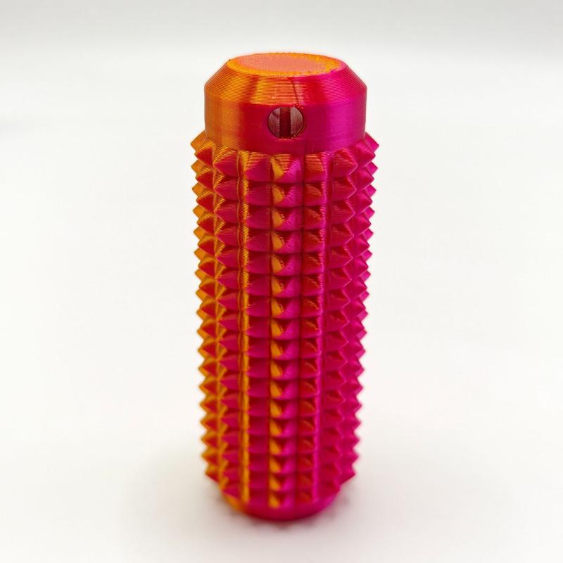 Everyday Comfort | Spiky Grippie Stim Keychain -Anxiety Relief & Stress Reduction, Portable Mini Roller Massager with Textured Spikes, Safe for Skin