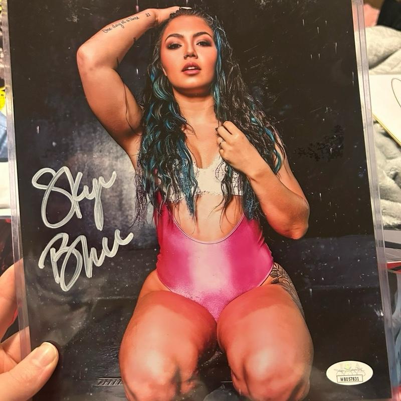 Funhouse Metallic Signed 8X10 Photo JSA Witness Certified Skye Blue