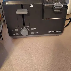 West Bend Breakfast Station Toaster and Egg Coo ker