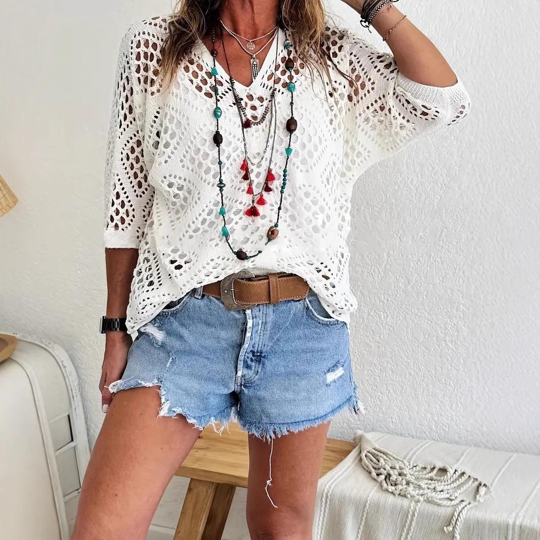 Women's Bohemian-Style Beige Crochet Top | New Spring/Summer Arrival: V-Neck, Openwork Diamond Pattern, Batwing Sleeve Knit Cover-Up (Loose Fit)