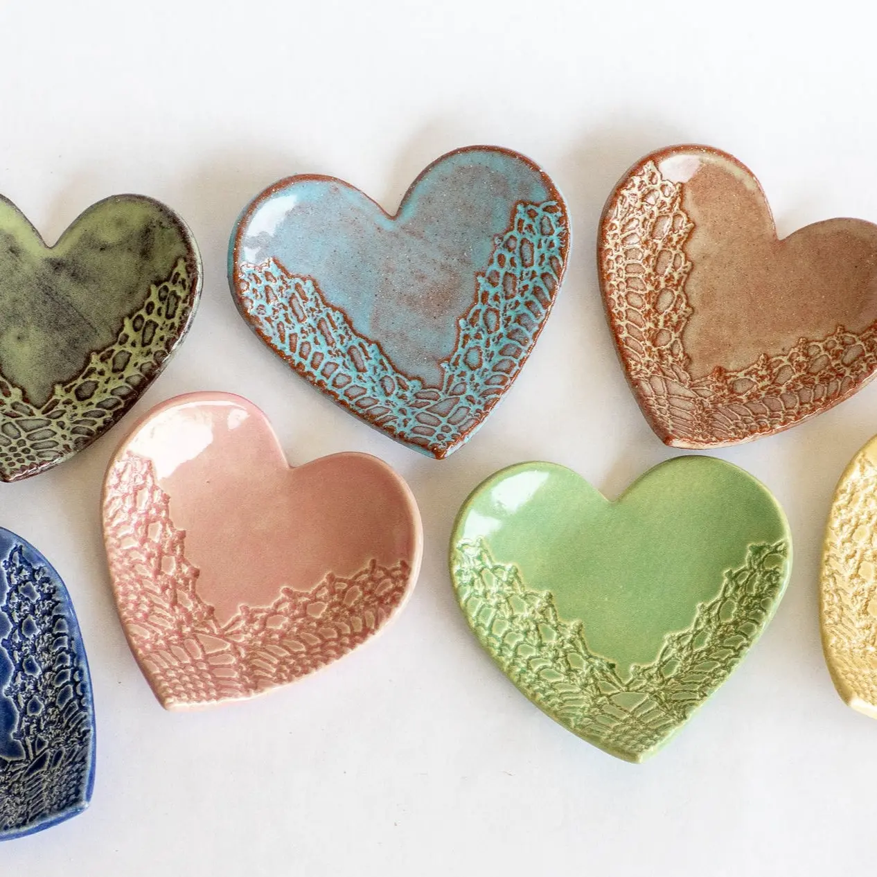 Non-Gold Heart-Shaped Pottery Ring Holder Dish, 4.5x3.5" Handmade Clay Home Organizer Storage Container, 1 Unit