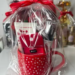 Gift for San valentine with a mini set bath and body works