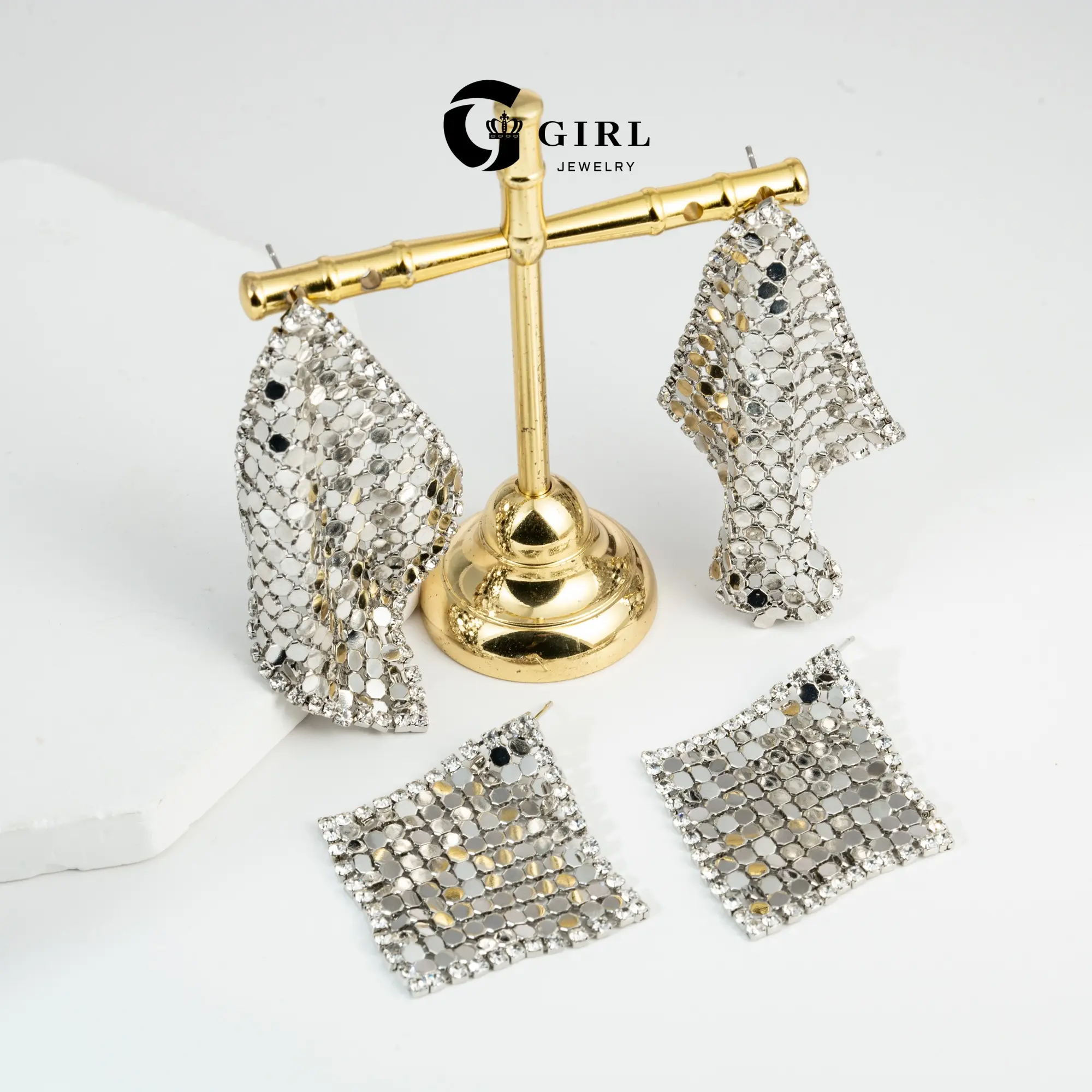 GGIRL Personalized 18k Gold Plated Tassel Earrings Bold Fashion Women Earrings Metal Mesh Grid Sequins Drop and Dangle Earrings for Night Club Party/Daily/Birthday Party Charm Statement Jewelry for Daily Use/Gift Giving/Anniversary