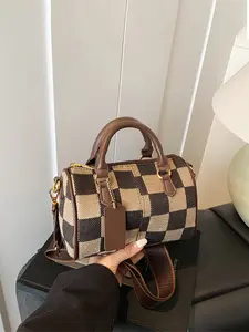1pc Autumn and Winter Fashion: Simple, Casual, Retro, Versatile Handbags, Geometric Pattern Bag, Fashionable Versatile Purse for Daily Commuting, Shopping, Dates, and Gift-Giving—Essential for Women