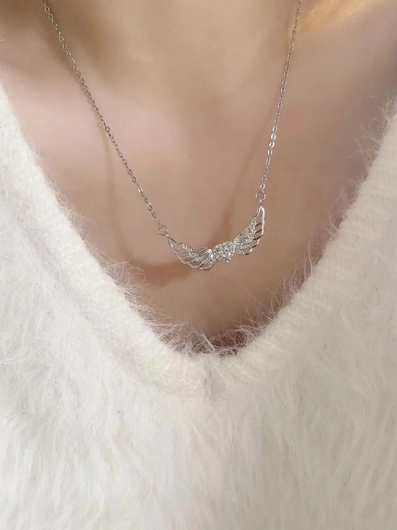 Sparkling Angel Wing Pendant Necklace, Gold & Silver Plated, Dainty Necklaces Everyday Chic Gorgeous Jewelry for Women, Angel Wings Necklace