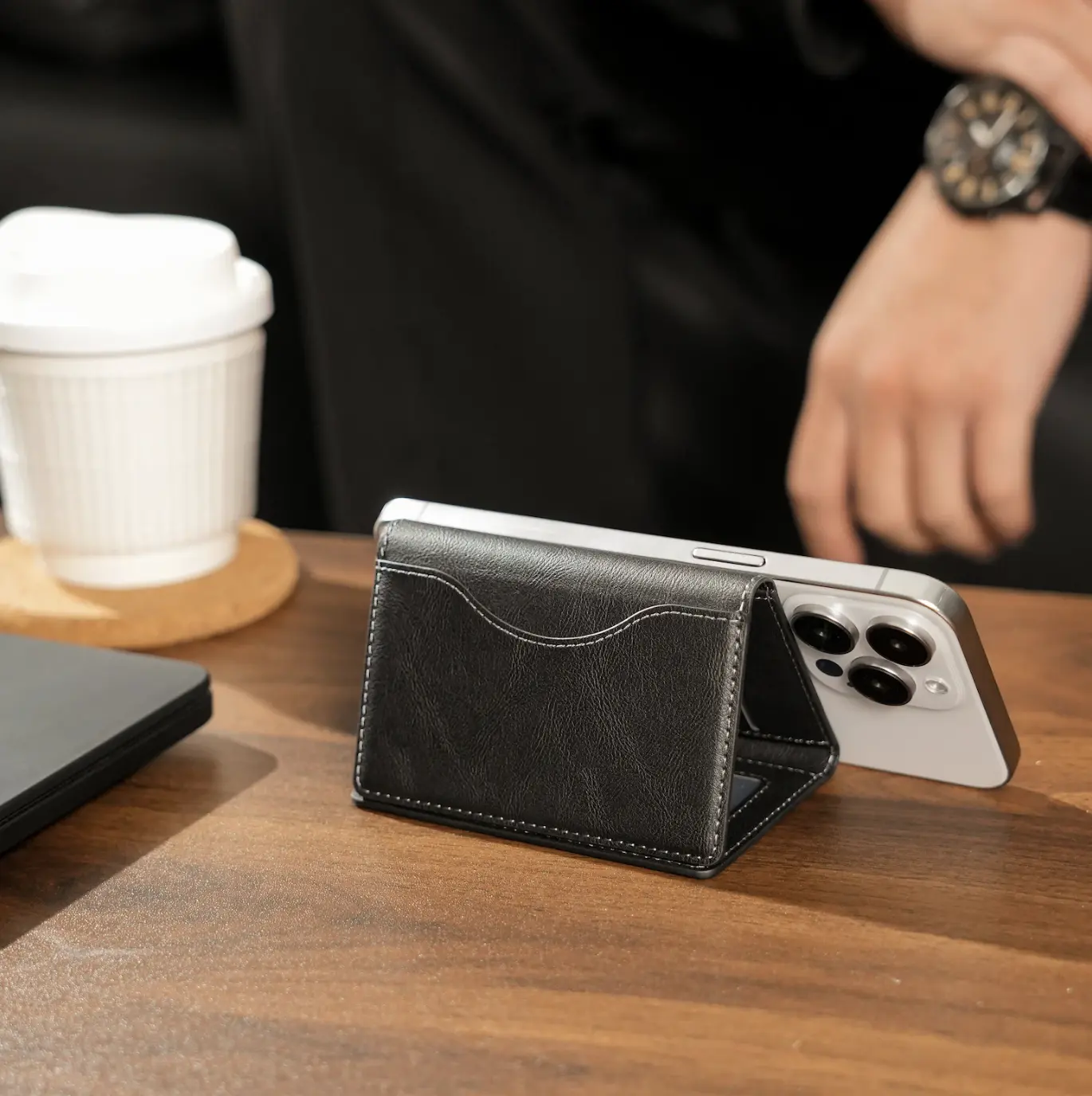 Premium Slim MagSafe Wallet 2026 – RFID Blocking Leather Card Holder