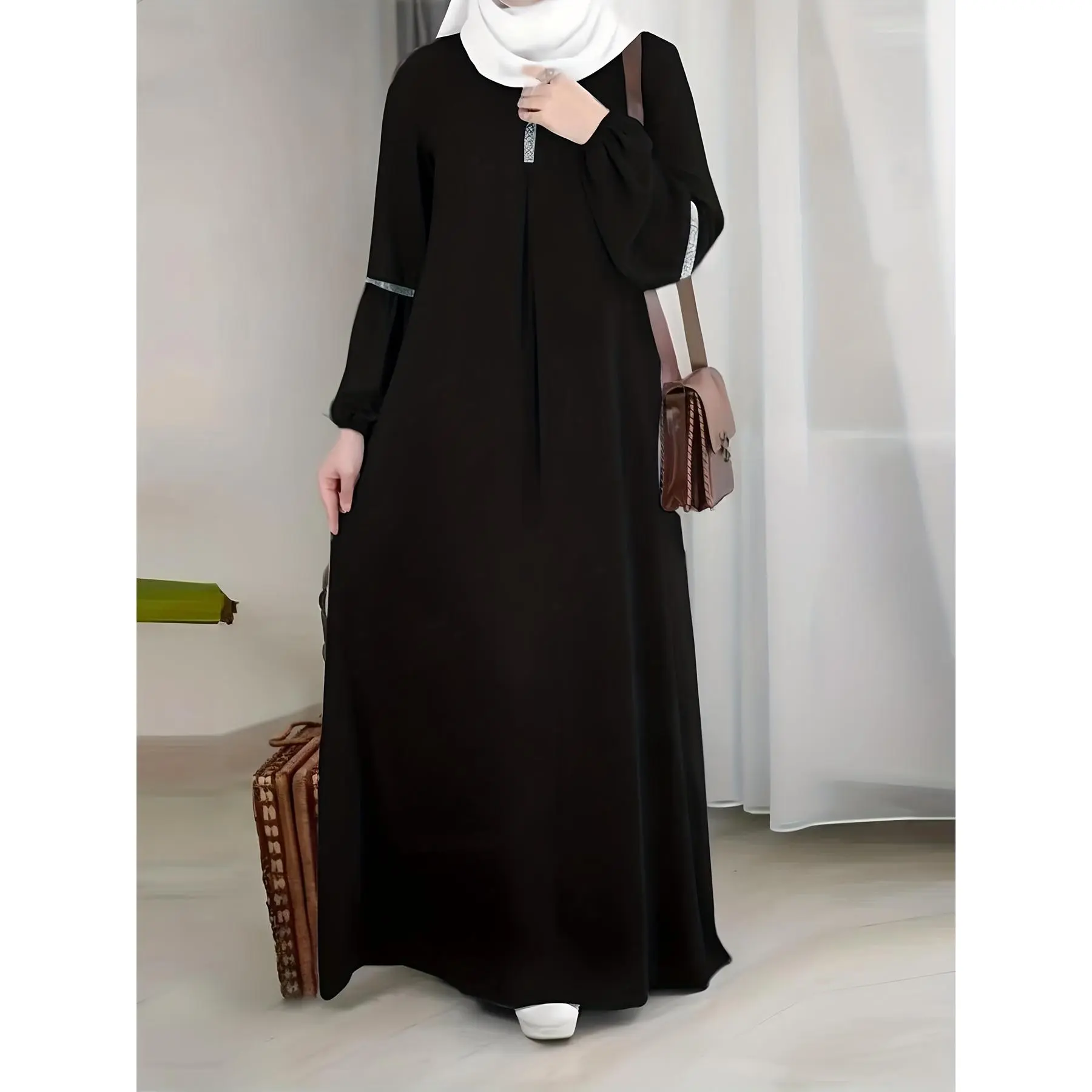 Elegant Sequin-Embellished Long Sleeve Abaya - Crew Neck, Polyester, Machine Washable - Perfect for Spring/Summer/Fall