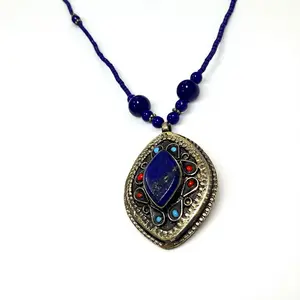 Antique Afghan Lapis Lazuli Necklace Handmade Medium Pendant 18g 26cm Boho Vintage Jewelry Unique Afghan Craftsmanship Real Gemstone Comfortable Wear Perfect Gift