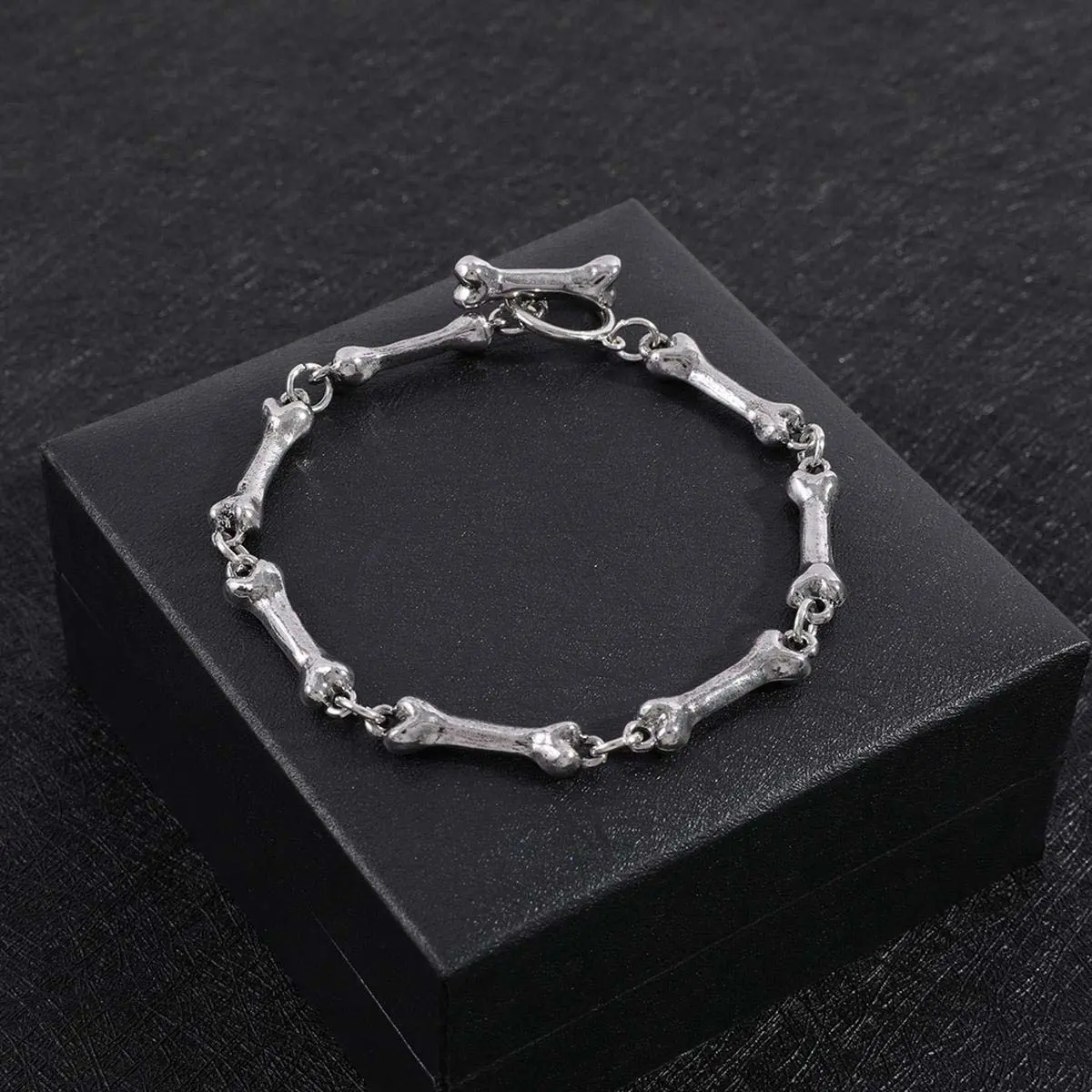 Three-dimensional ribbed bone unisex chain bracelet commuter versatile gift