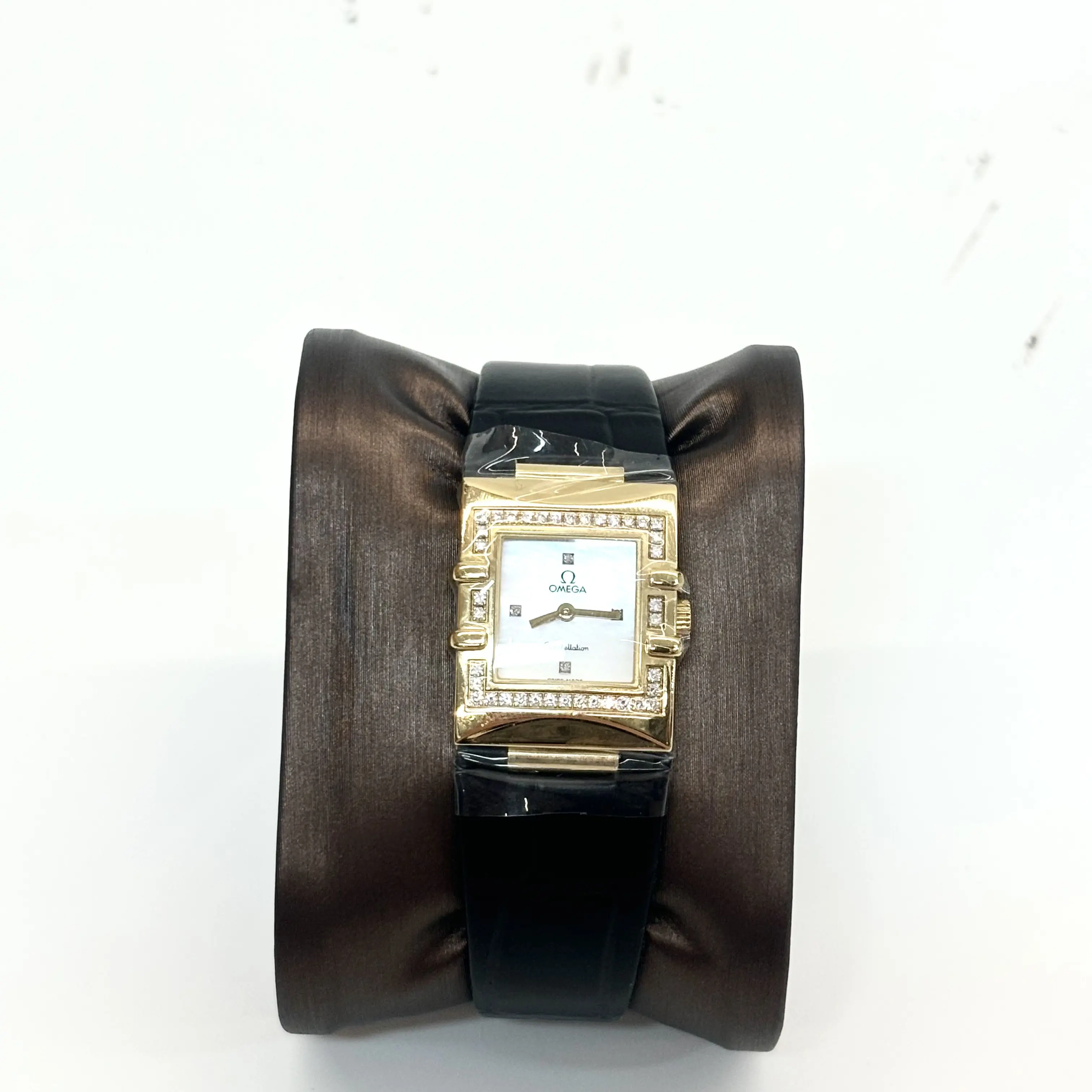 Omega Constellation Vintage Ladies Watch, Square Dial with Diamonds, 18K Gold, Quartz, N 23389206