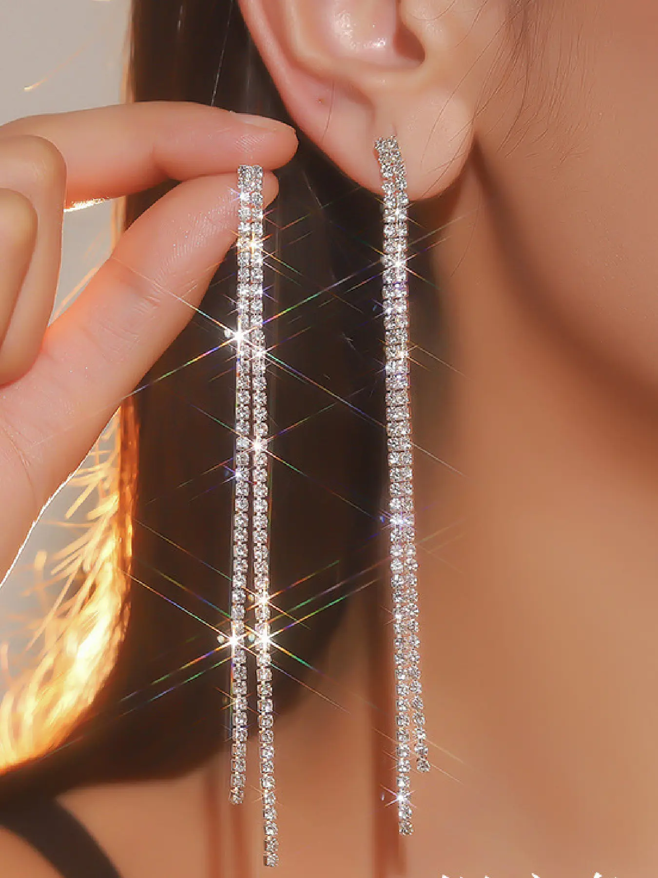 Elegant Crystal Dangle Teardrop Earrings for Women, Long Rhinestone High Quality Dangling Earrings for Parties Weddings Holidays, Sexy Style Jewelry Gift