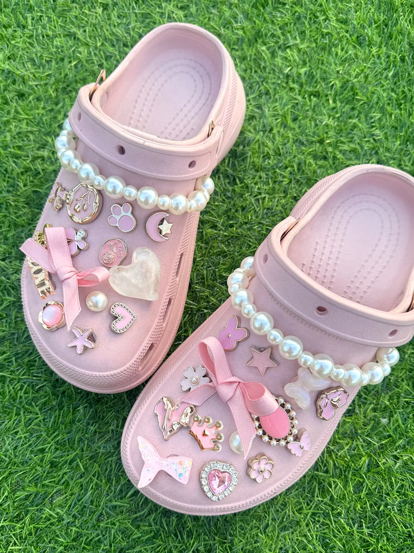 Cute Shoe Charms for Clog Sandal Decoration, Clog Shoe Decorations, DIY Accessories for Customized Shoes, DIY Decorative Buckles for Clogs & Sandals, Shoe Charm Set, Charm Accessory