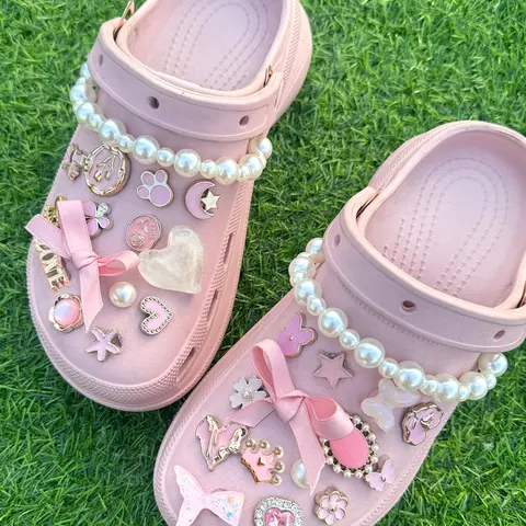 Cute Shoe Charms for Clog Sandal Decoration, Clog Shoe Decorations, DIY Accessories for Customized Shoes, DIY Decorative Buckles for Clogs & Sandals, Shoe Charm Set, Charm Accessory