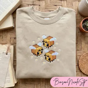 Embroidered Bee Sweatshirt, Pixel Art Bumblebee, Retro Gamer Hoodie, Save The Bees Crewneck, 8bit Insect Shirt, Cottagecore Aesthetic