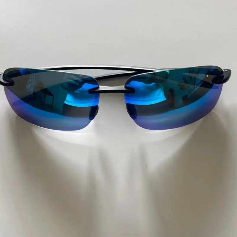 Unisex Lightweight Polarized Sports Sunglasses - TR90  display picture 1