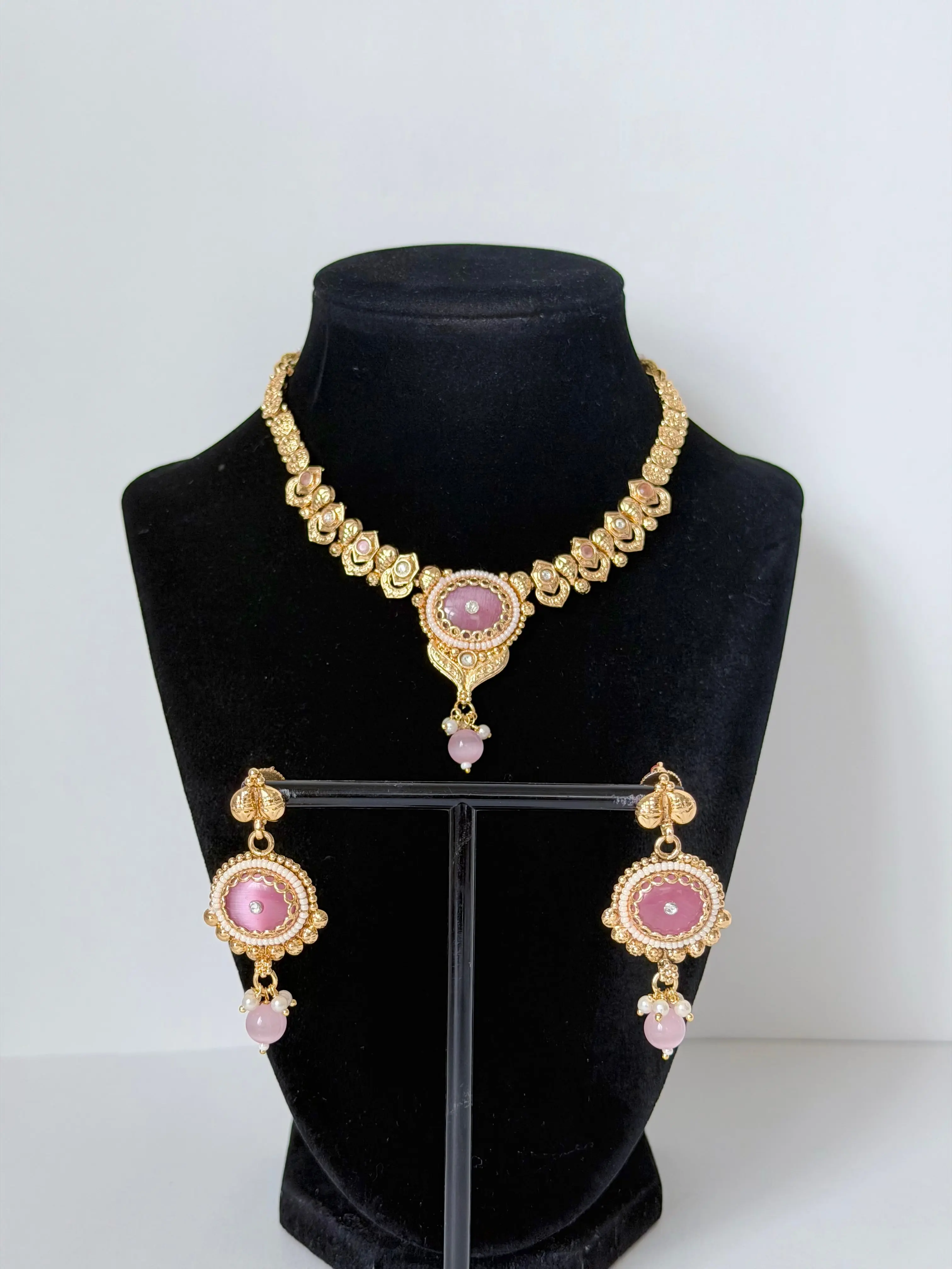 Bollywood Sleek Aafreen Heritage collections Necklace Set with Earrings