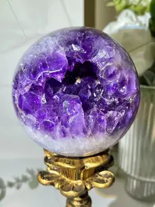 Beautiful crystal carving spicmen choose