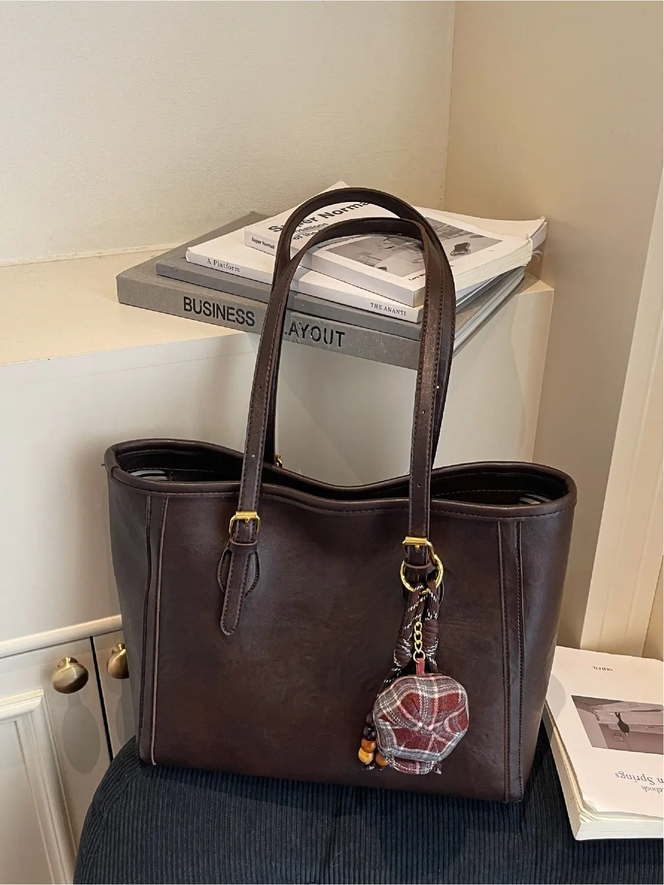 Vintage Fall Winter Large Capacity Tote Bag, Multifunctional Commuter Tote, Versatile Casual Lightweight Women's Commuter Bag, Stylish and Spacious Handbag, Office Work Bag
