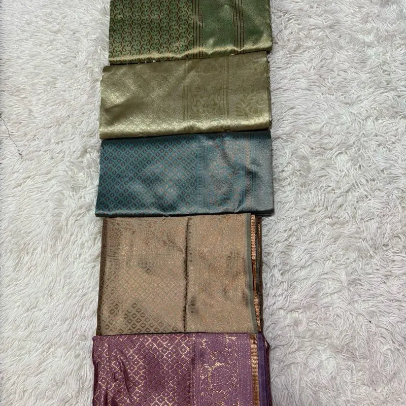 Kanzibaram saree with unstitched blouse piece