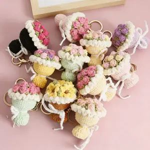 Handmade Crochet Rose Keychain Mini Floral Bouquet Knitting Keyrings Cute Flower Keychain For Gifts Wholesale