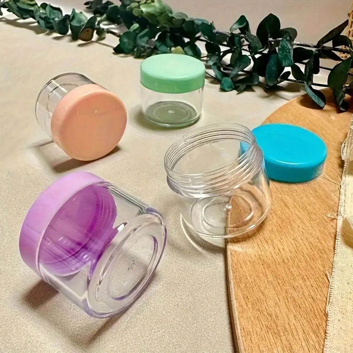 4-pack/8-pack of 20g cream jars, cream pots, powder jars, travel-size bottles, cosmetic packaging/travel-size cream jars, reusable travel containers with lids, suitable for skincare products and body lotions—empty containers