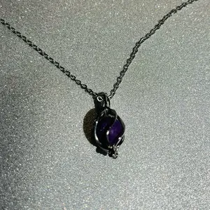 Aromatherapy necklace