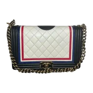 Pre-owned CHANEL Leather Shoulder Bags medium quilted crest boy bag
