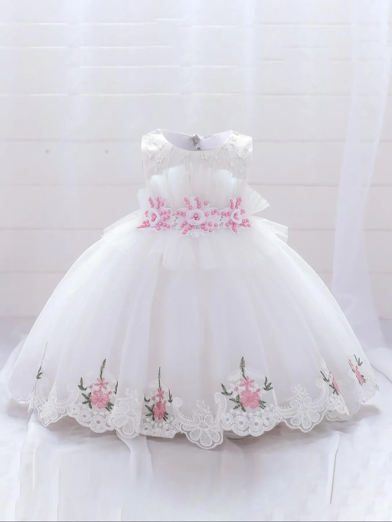 Girl's Floral Embroidery Party Dress, Elegant Sleeveless Round Neck Formal Dress for Party Wedding Guest, Kids Clothes for All Seasons