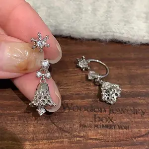 Exquisite Shiny Crystal Snowflake Bell Pendant Earring for Women Fashion Silver Color Geometric C-Shaped Earrings Jewelry Gifts