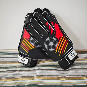 Youth Soccer Goalkeeper Gloves, 1 Pair Finger Protection & Strong Grip Soccer Gloves, Football Training Equipment for Boys & Children, Football Accessories