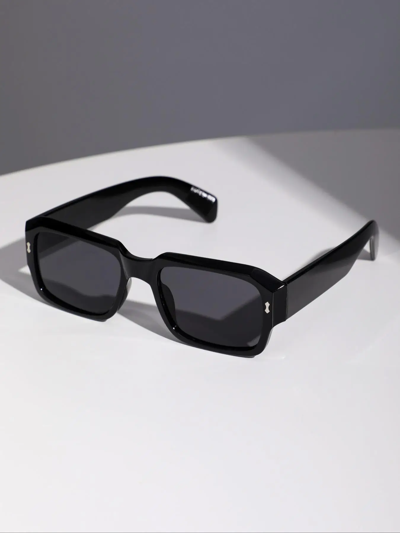 Simple Plastic Sunglasses for Men & Women Back To School, 2024 Trendy Casual Square Frame Sunglasses for Beach Vacation, Modern Fashion Accessories fo