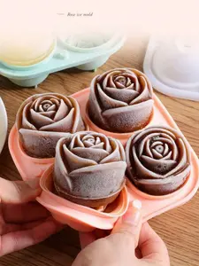Silicone 1PC 12*12cm 4-Grid Rose Ice Cube Tray for Whiskey, Cocktails & Drinks - Versatile Ice Mold for Various Beverages