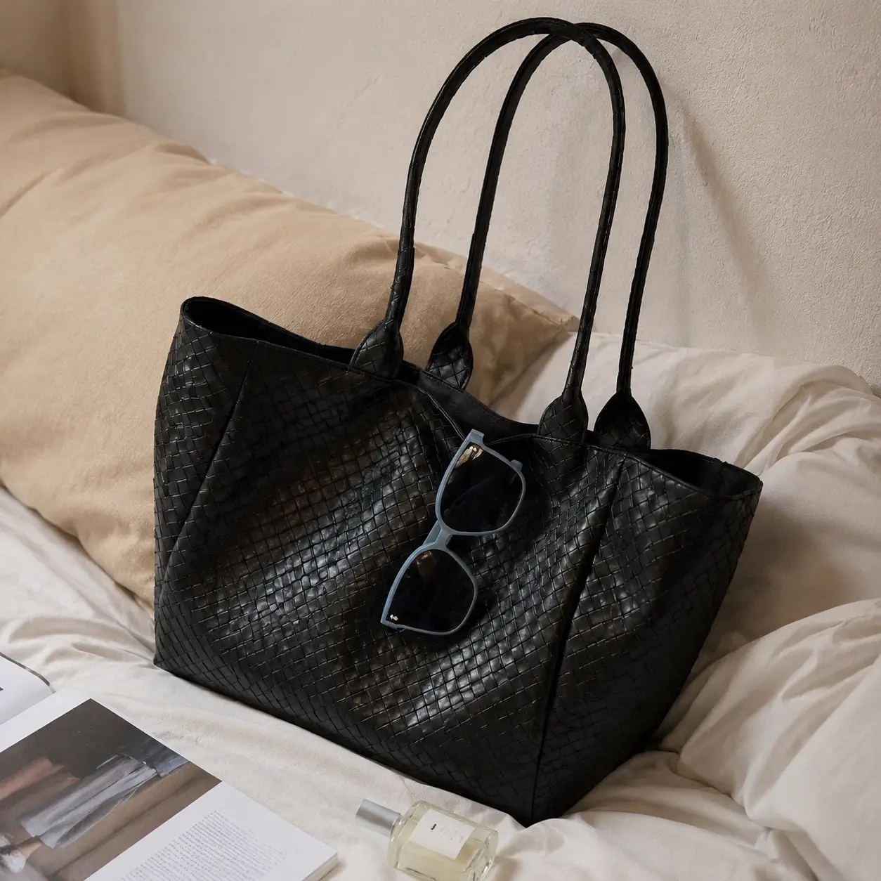 Large Woven Tote Bag for Women, Minimalist Shoulder Handbag, Spacious Work Commuter Bag, Stylish Everyday Shopping Bag, Luxury Look Casual Carryall Purse 2026