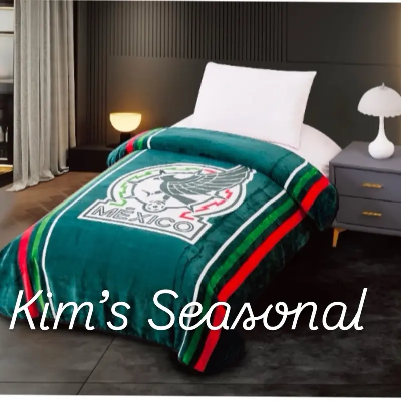 Mi seleccion mexicana twin size reversible blanket