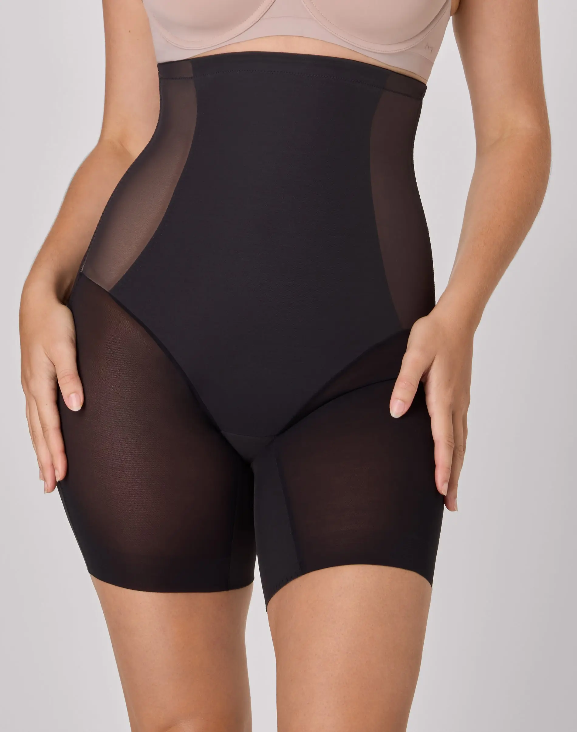 Maidenform High-Waisted Shapewear Thigh Slimmer, Extra Firm Women's Breathable Everyday Fit Womenswear Lightweight Smooth DMS901